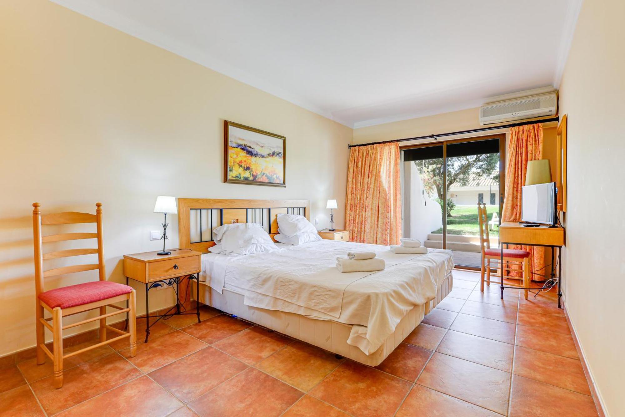 Apartment With 2 Bedrooms, 2M To The Beach Armação de Pêra Exterior foto